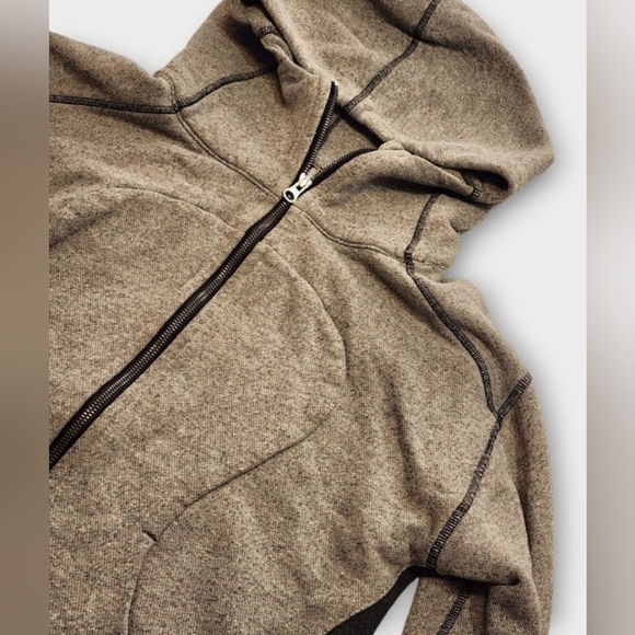 Size 12 - Lululemon On The Daily Hoodie - Picture 2 of 3